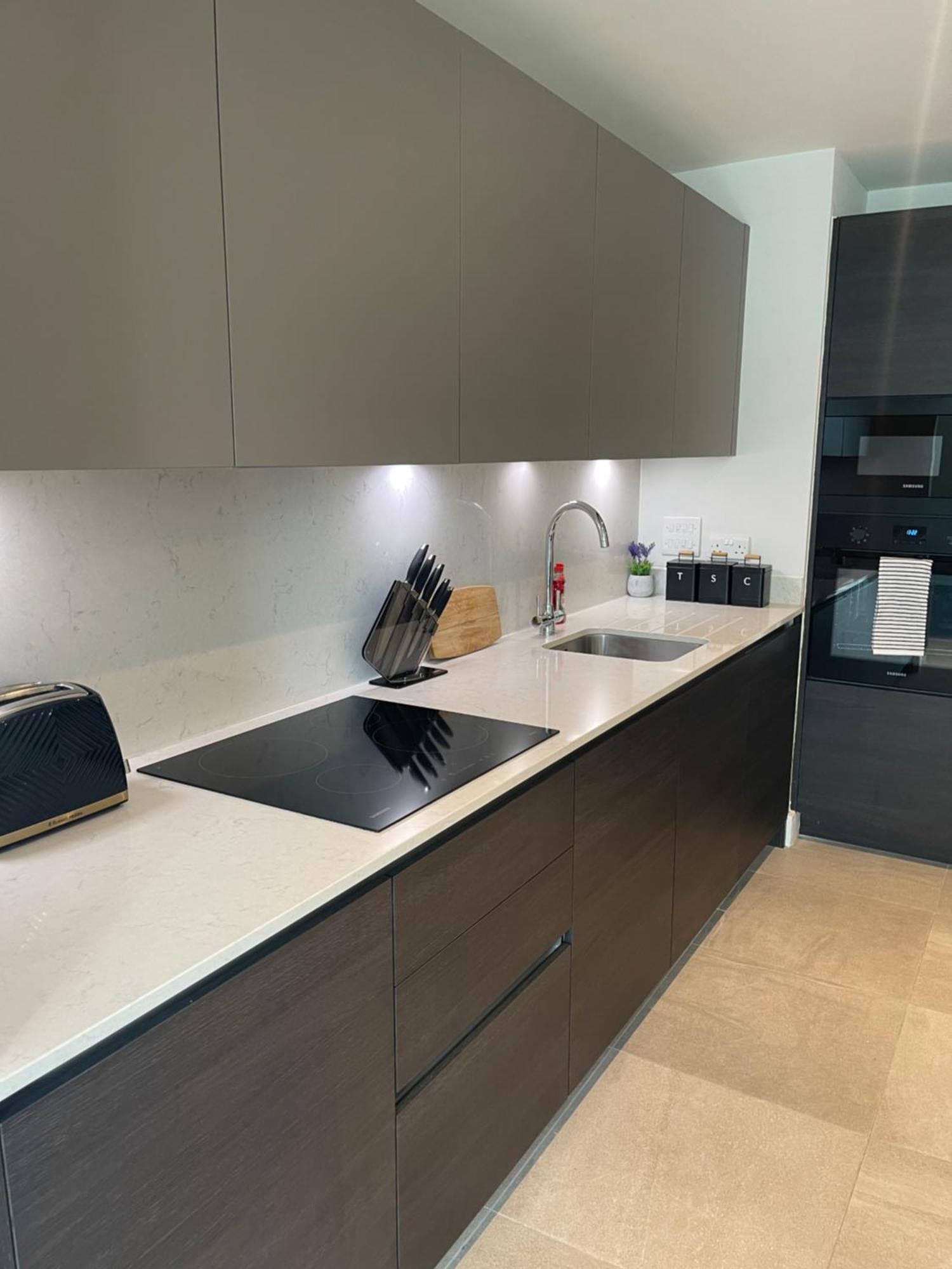 Modern 2 Bedroom City Centre Apartment W Balcony Манчестър Екстериор снимка